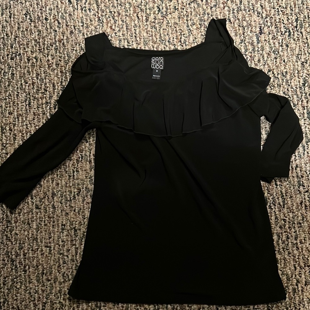 Clara sun woo medium black long sleeve top cold shoulder